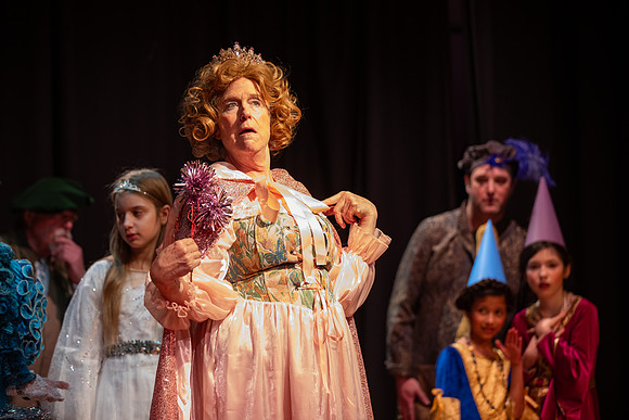 4P8A4635photoDanielCojanu_UnderCurrentProductions_hi_res