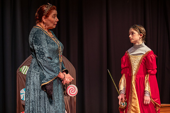 4P8A4658photoDanielCojanu_UnderCurrentProductions_hi_res