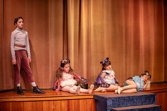 4P8A4672photoDanielCojanu_UnderCurrentProductions_hi_res