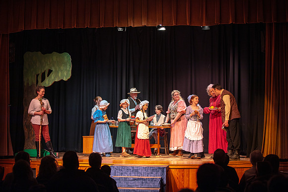4P8A4705photoDanielCojanu_UnderCurrentProductions_hi_res