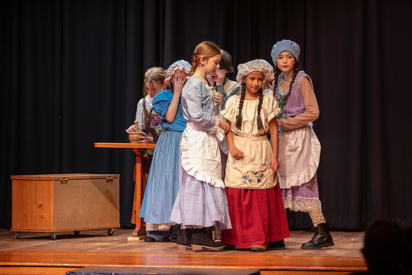 4P8A4718photoDanielCojanu_UnderCurrentProductions_hi_res