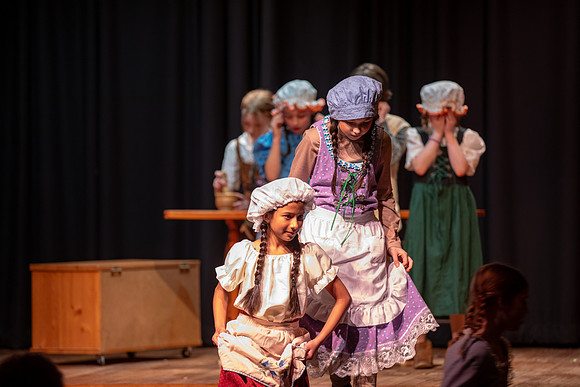 4P8A4724photoDanielCojanu_UnderCurrentProductions_hi_res