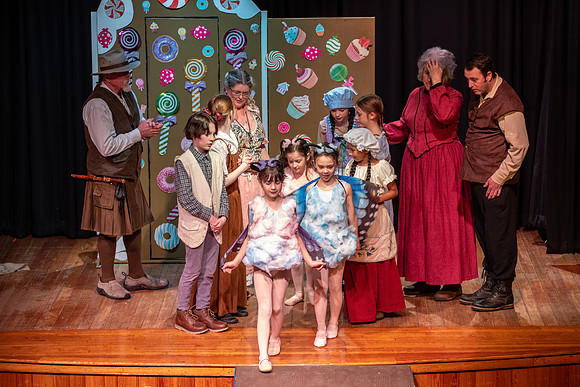 4P8A4783photoDanielCojanu_UnderCurrentProductions_hi_res