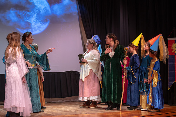 4P8A4827photoDanielCojanu_UnderCurrentProductions_hi_res