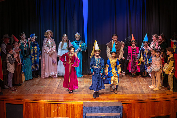 4P8A4859photoDanielCojanu_UnderCurrentProductions_hi_res