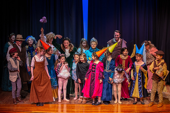 4P8A4905photoDanielCojanu_UnderCurrentProductions_hi_res