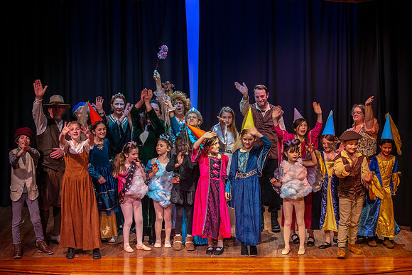 4P8A4915photoDanielCojanu_UnderCurrentProductions_hi_res